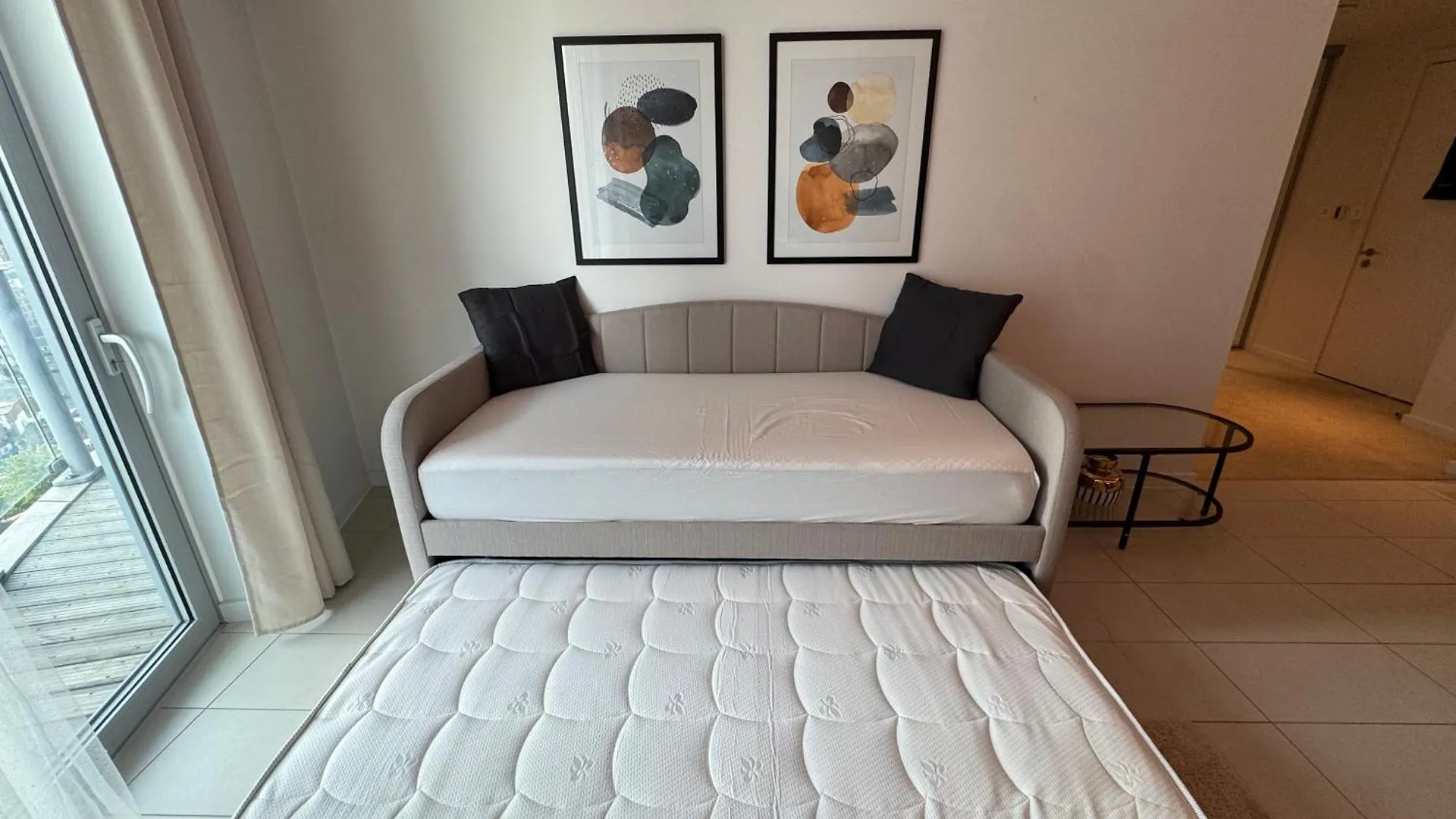 The Heights At Riverline O2 View & Ac London Apartment
